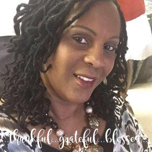 Meet your Posher, Yvonne